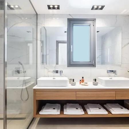 Antonia - Luxurious Serenity With Private Pool, By Zantewize Villa *